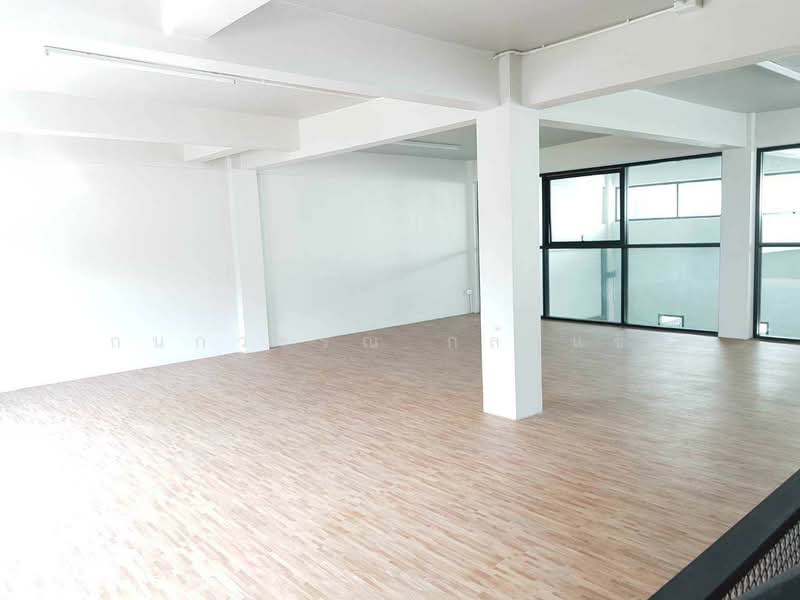 Commercial building Sukhumvit50, Bangkok, Phra Kanong, Khlong Toei, Bangkok, 4 Bedrooms, 350 sqm, Townhouse For Rent, by Kanokwan Klakhaeng, 500209365 - DDproperty.com