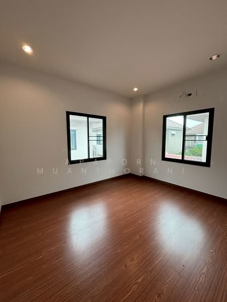 🏠ขายบ้านเดี่ยว หมู่บ้าน มัณฑิตาดีไลท์ นครปฐม ราคาถูกที่สุดในหมู่บ้านคุ้มมาก ✨🎉, Nakhon Pathom, Phrong Ma Dua, Muang Nakhon Pathom, Nakhon Pathom, 3 Bedrooms, 278 sqm, Single Detached House For Sale, by Apaporn Muanthorani, 500209374 - DDproperty.com