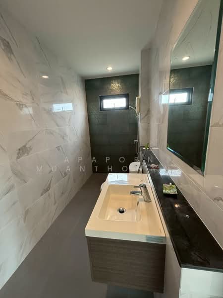 ขายบ้านเดี่ยว หมู่บ้าน มัณฑิตาดีไลท์ นครปฐม, Nakhon Pathom, Phrong Ma Dua, Muang Nakhon Pathom, Nakhon Pathom, 3 Bedrooms, 278 sqm, Single Detached House For Sale, by Apaporn Muanthorani, 500209374 - DDproperty.com