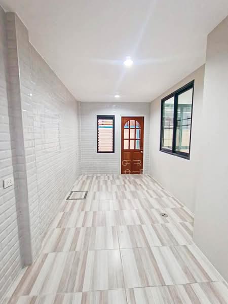 ขาย - 🏠ขายบ้านเดี่ยว หมู่บ้าน มัณฑิตาดีไลท์ นครปฐม ราคาถูกที่สุดในหมู่บ้านคุ้มมาก ✨🎉, นครปฐม