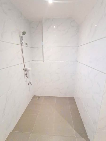 🏠ขายบ้านเดี่ยว หมู่บ้าน มัณฑิตาดีไลท์ นครปฐม ราคาถูกที่สุดในหมู่บ้านคุ้มมาก ✨🎉, Nakhon Pathom, Phrong Ma Dua, Muang Nakhon Pathom, Nakhon Pathom, 3 Bedrooms, 278 sqm, Single Detached House For Sale, by Apaporn Muanthorani, 500209374 - DDproperty.com