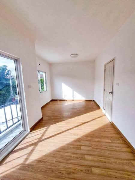 ขายบ้านอารียา เดอะคัลเลอร์ ไทรน้อย สวย ครบ คุ้ม ในที่เดียว บ้านหลังแรกที่เป็นไปได้!, Nonthaburi, Sai Noi, Sai Noi, Nonthaburi, 3 Bedrooms, 177 sqm, Townhouse For Sale, by Apaporn Muanthorani, 500209391 - DDproperty.com