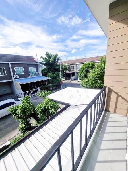 ✨ บ้านเดี่ยว 2 ชั้น ทำเลดี ใกล้รถไฟฟ้าสถานีคลองบางไผ่ พร้อมสิ่งอำนวยความสะดวกครบครัน เหมาะครอบครัว, นนทบุรี, ไทรน้อย, ไทรน้อย, นนทบุรี, 177 ตร.ม., ทาวน์เฮ้าส์ ขาย, โดย Apaporn Muanthorani, 500209391 - DDproperty.com