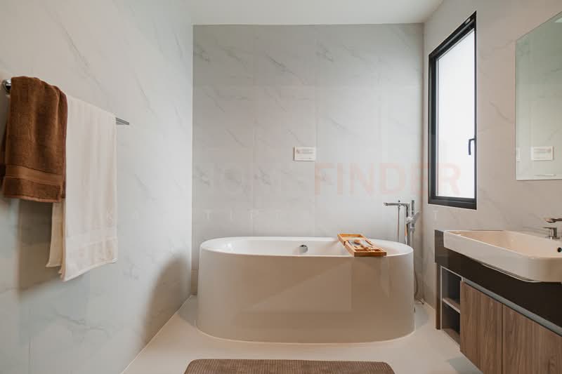 AVIAN Srinakarin-Krungthepkreetha, Bangkok, Srinagarindra - Rom Klao Rd, Saphan Sung, Saphan Sung, Bangkok, 4 Bedrooms, 296 sqm, Townhouse For Sale, by Kay Tippayanet, 500209410 - DDproperty.com