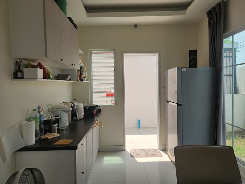 I Leaf Town Ratchaphruek-Kanchana, Pathum Thani, Soi Wat Tha Kwian, Khlong Phra Udom, Lat Lum Kaeo, Pathum Thani, 4 Bedrooms, 119 sqm, Townhouse For Sale, by คุณเอ็มมี่, 500209432 - DDproperty.com