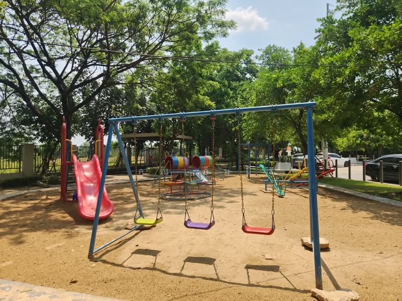 I Leaf Town Ratchaphruek-Kanchana, Pathum Thani, Soi Wat Tha Kwian, Khlong Phra Udom, Lat Lum Kaeo, Pathum Thani, 4 Bedrooms, 119 sqm, Townhouse For Sale, by คุณเอ็มมี่, 500209432 - DDproperty.com