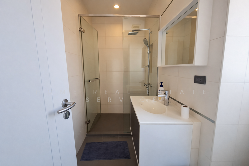 Wyne Sukhumvit, Bangkok, 1120 Sukhumvit Road, Phra Kanong, Khlong Toei, Bangkok, 1 Bedroom, 41 sqm, Condo For Sale, by HOME Real Estate Service, 500209476 - DDproperty.com
