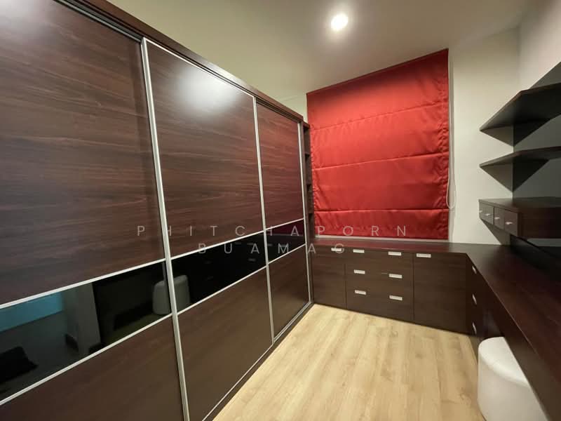 The Complete Narathiwat, Bangkok, 9 Naradhiwas Rajanagarindra Rd, Chong Nonsi, Yan Nawa, Bangkok, 1 Bedroom, 56 sqm, Condo For Sale, by Phitchaporn Buamag, 500209511 - DDproperty.com