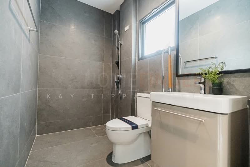 Bangkok Boulevard Signature Sathorn-Pinklao, Nonthaburi, Bang Kruai-Chong Tanom Road, Mahasawat, Bang Kruai, Nonthaburi, 4 Bedrooms, 439 sqm, Single Detached House For Sale, by Kay Tippayanet, 500209524 - DDproperty.com