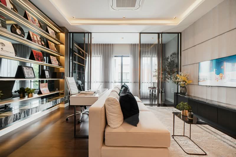 Bangkok Boulevard Signature Sathorn-Pinklao, Nonthaburi, Bang Kruai-Chong Tanom Road, Mahasawat, Bang Kruai, Nonthaburi, 4 Bedrooms, 439 sqm, Single Detached House For Sale, by Kay Tippayanet, 500209524 - DDproperty.com