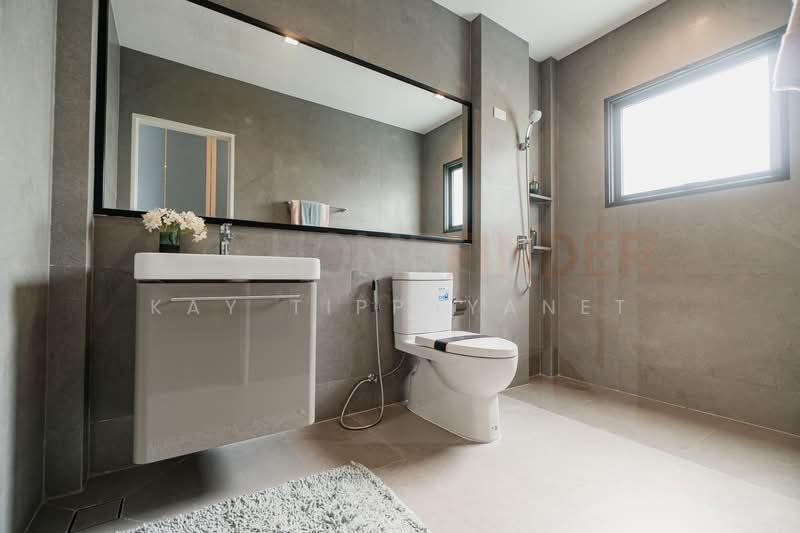 Bangkok Boulevard Signature Sathorn-Pinklao, Nonthaburi, Bang Kruai-Chong Tanom Road, Mahasawat, Bang Kruai, Nonthaburi, 4 Bedrooms, 439 sqm, Single Detached House For Sale, by Kay Tippayanet, 500209524 - DDproperty.com