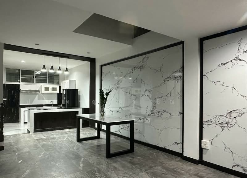 Townhouse สุขุมวิท - ทองหล่อ, กรุงเทพ, พระโขนง, คลองเตย, กรุงเทพ, 200 ตร.ม., ทาวน์เฮ้าส์ ให้เช่า, โดย ปรินทร์ญาดา ชิณโชติ, 500209547 - DDproperty.com