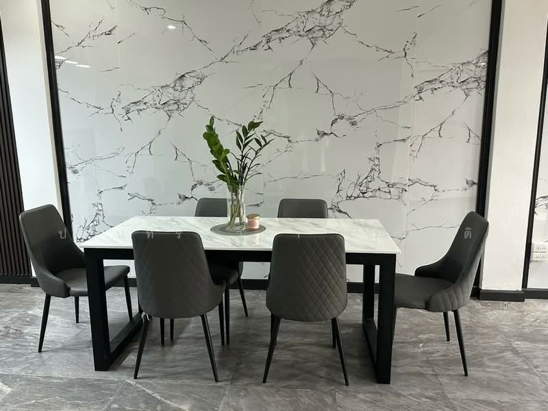 Townhouse สุขุมวิท - ทองหล่อ, กรุงเทพ, พระโขนง, คลองเตย, กรุงเทพ, 200 ตร.ม., ทาวน์เฮ้าส์ ให้เช่า, โดย ปรินทร์ญาดา ชิณโชติ, 500209547 - DDproperty.com