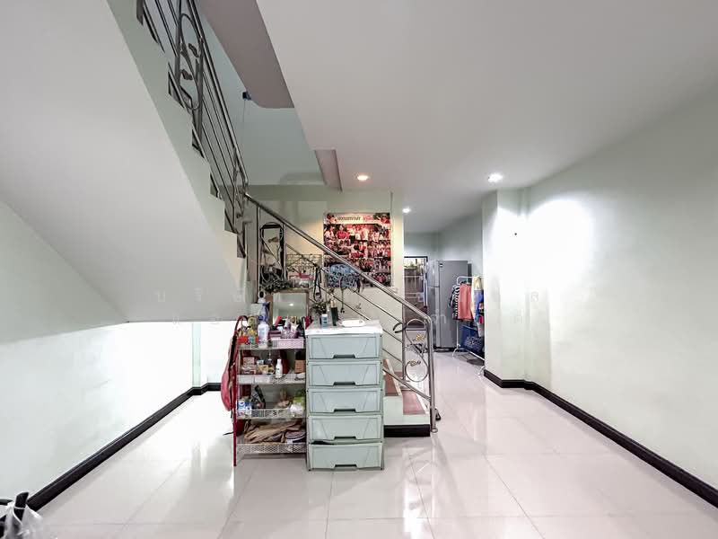 ขาย - ทาวน์เฮ้าส์ 2 ชั้น เยื้อง โรงเรียน วัฒนาวิทยาคม ปากช่อง นครราชสีมา, นครราชสีมา