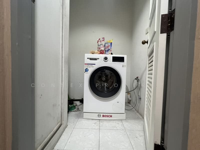 Baan Suanpetch, Bangkok, 18 Soi Sukhumvit 39, Khlong Tan Nua, Watthana, Bangkok, 2 Bedrooms, 130 sqm, Condo For Rent, by Connex Property, 500209660 - DDproperty.com