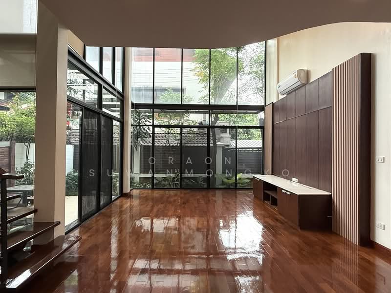 Baan Sasida, Bangkok, 19/1 Sukhumvit, Khong Tan, Khlong Toei, Bangkok, 3 Bedrooms, 250 sqm, Condo For Rent, by Oraon Suwanmongko, 500209670 - DDproperty.com