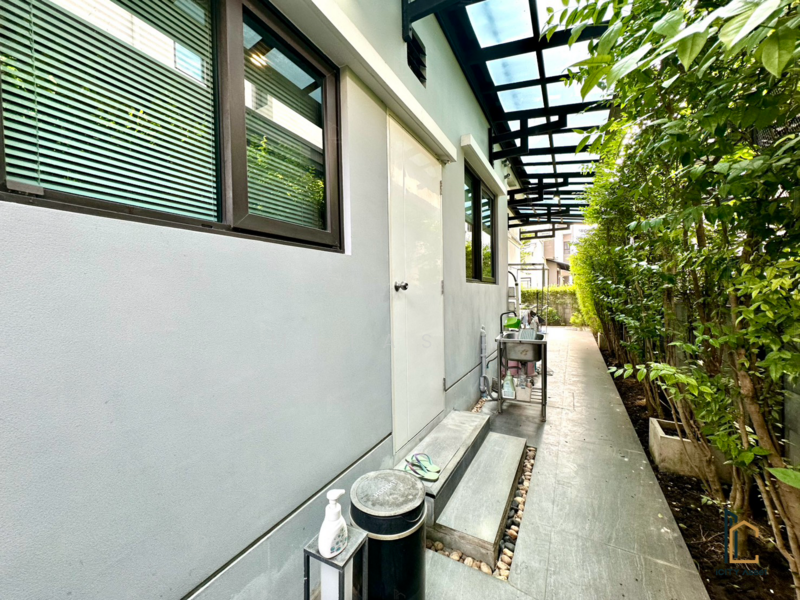 The City Pattanakarn, Bangkok, On Nut Road, Prawet, Prawet, Bangkok, 4 Bedrooms, 262 sqm, Single Detached House For Rent, by Metas M, 500209715 - DDproperty.com