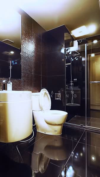 Rhythm Sukhumvit 36-38, Bangkok, 55 Soi Sukhumvit 36, Sukhumvit Road, Phra Kanong, Khlong Toei, Bangkok, 2 Bedrooms, 88 sqm, Condo For Sale, by Suthasin Boonkong, 500209720 - DDproperty.com