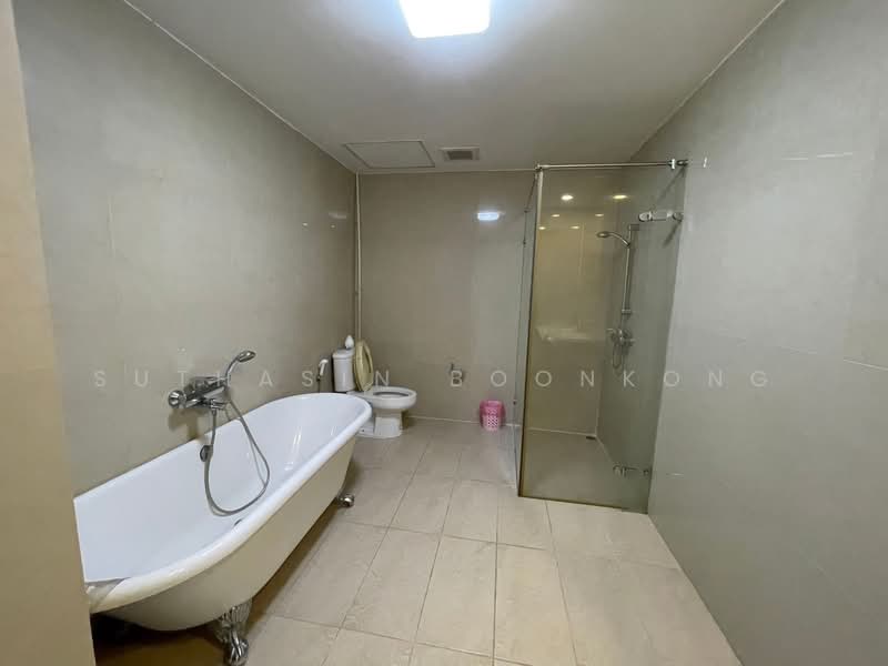 Baan Sathorn Chao Phraya, Bangkok, 931 Charoen Nakhon 15 A Alley, Khlong Ton Sai, Khlong San, Bangkok, 2 Bedrooms, 140 sqm, Condo For Sale, by Suthasin Boonkong, 500209749 - DDproperty.com
