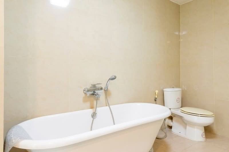 Baan Sathorn Chao Phraya, Bangkok, 931 Charoen Nakhon 15 A Alley, Khlong Ton Sai, Khlong San, Bangkok, 2 Bedrooms, 140 sqm, Condo For Sale, by Suthasin Boonkong, 500209749 - DDproperty.com