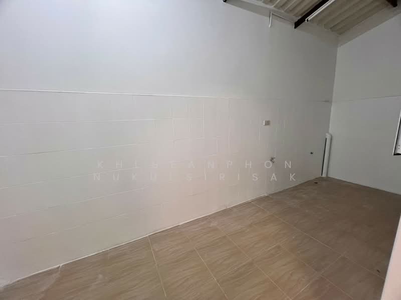 Baan Monthon 8, Bangkok, Along the Thawi Watthana canal Lak Song, Lak Song, Bang Khae, Bangkok, 4 Bedrooms, 90 sqm, Townhouse For Sale, by Khlueanphon Nukulsirisak, 500209754 - DDproperty.com