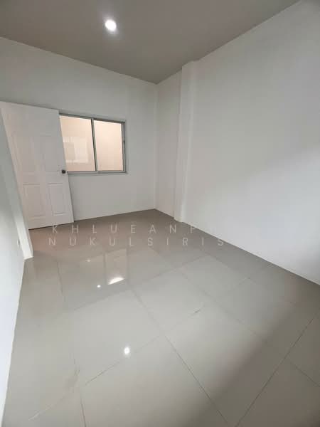 Baan Monthon 8, Bangkok, Along the Thawi Watthana canal Lak Song, Lak Song, Bang Khae, Bangkok, 4 Bedrooms, 90 sqm, Townhouse For Sale, by Khlueanphon Nukulsirisak, 500209754 - DDproperty.com