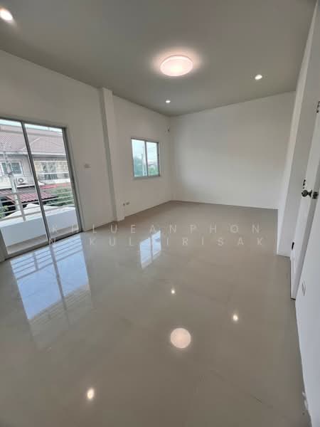 Baan Monthon 8, Bangkok, Along the Thawi Watthana canal Lak Song, Lak Song, Bang Khae, Bangkok, 4 Bedrooms, 90 sqm, Townhouse For Sale, by Khlueanphon Nukulsirisak, 500209754 - DDproperty.com