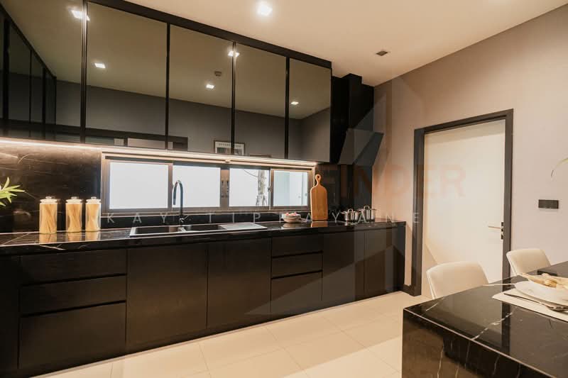 Bangkok Boulevard Signature Sathorn-Pinklao, Nonthaburi, Bang Kruai-Chong Tanom Road, Mahasawat, Bang Kruai, Nonthaburi, 4 Bedrooms, 514 sqm, Single Detached House For Sale, by Kay Tippayanet, 500209762 - DDproperty.com