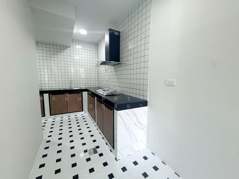 Muang Supthanee : เมืองทรัพย์ธานี, กรุงเทพ, ซอย เลียบคลองสอง 25, บางชัน, คลองสามวา, กรุงเทพ, 128 ตร.ม., ทาวน์เฮ้าส์ ขาย, โดย ภัทรนัน อิศรางกูร ณ อยุธยา, 500209800 - DDproperty.com