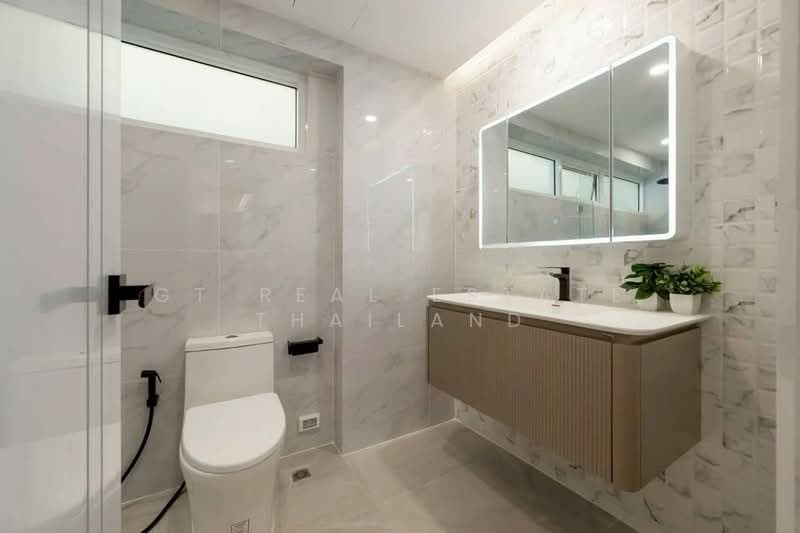 Thonglor Tower, Bangkok, Soi Thonglor, Sukhumvit 55 Road, Khlongtoei Nua, Watthana, Bangkok, 2 Bedrooms, 100 sqm, Condo For Sale, by GT Real Estate Thailand, 500209815 - DDproperty.com