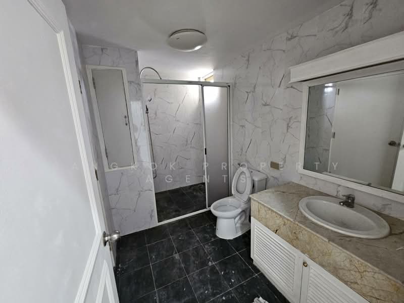 D.S. Tower 1 Sukhumvit 33, Bangkok, Soi Phrom Chit, Khlong Tan Nua, Watthana, Bangkok, 3 Bedrooms, 275 sqm, Condo For Rent, by BANGKOK PROPERTY AGENTS, 500209883 - DDproperty.com