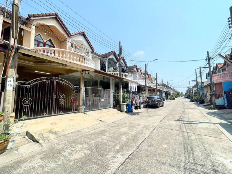 ขาย ทาวน์เฮ้าส์ หมู่บ้าน ซอย เพชรเกษม 92/3, กรุงเทพ, บางแคเหนือ, บางแค, กรุงเทพ, 80 ตร.ม., ทาวน์เฮ้าส์ ขาย, โดย กรณวัสส์ กัณฑวัสส์วงส์, 500209886 - DDproperty.com