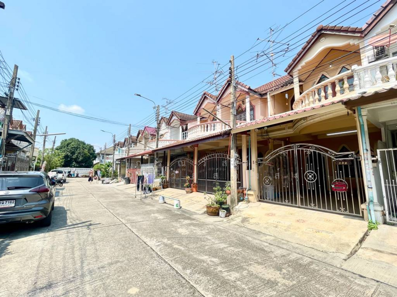 ขาย ทาวน์เฮ้าส์ หมู่บ้าน ซอย เพชรเกษม 92/3, กรุงเทพ, บางแคเหนือ, บางแค, กรุงเทพ, 80 ตร.ม., ทาวน์เฮ้าส์ ขาย, โดย กรณวัสส์ กัณฑวัสส์วงส์, 500209886 - DDproperty.com