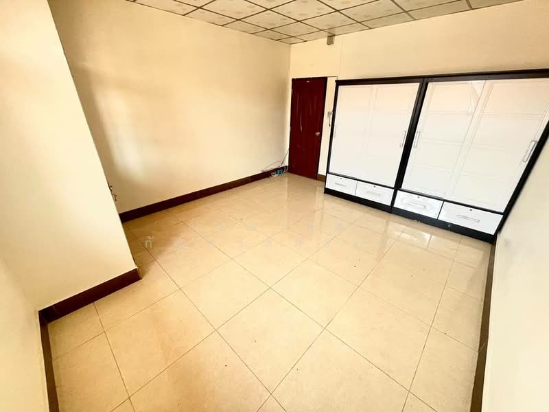 ขาย ทาวน์เฮ้าส์ หมู่บ้าน ซอย เพชรเกษม 92/3, Bangkok, Bang Kae Nua, Bang Khae, Bangkok, 2 Bedrooms, 80 sqm, Townhouse For Sale, by กรณวัสส์ กัณฑวัสส์วงส์, 500209886 - DDproperty.com