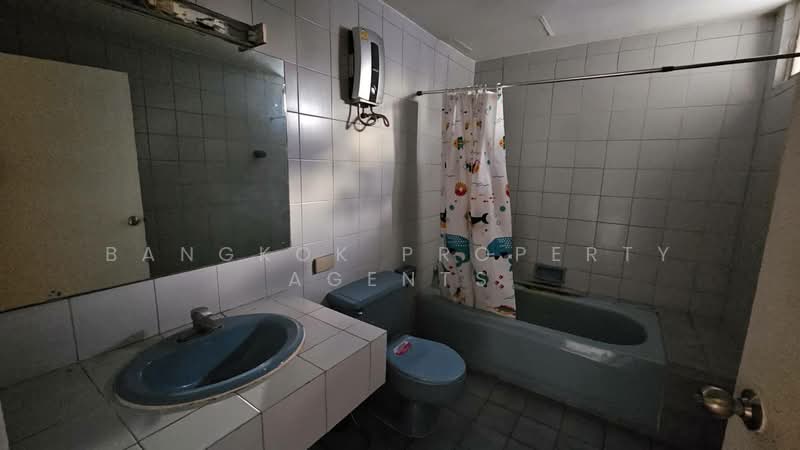 D.S. Tower 1 Sukhumvit 33, Bangkok, Soi Phrom Chit, Khlong Tan Nua, Watthana, Bangkok, 3 Bedrooms, 274 sqm, Condo For Rent, by BANGKOK PROPERTY AGENTS, 500209889 - DDproperty.com