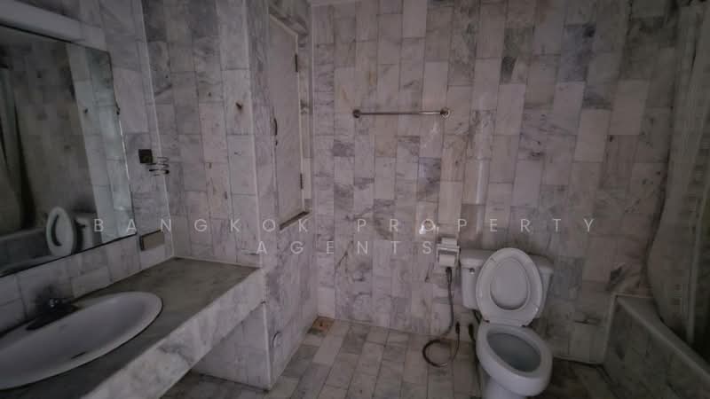 D.S. Tower 1 Sukhumvit 33, Bangkok, Soi Phrom Chit, Khlong Tan Nua, Watthana, Bangkok, 3 Bedrooms, 274 sqm, Condo For Rent, by BANGKOK PROPERTY AGENTS, 500209889 - DDproperty.com