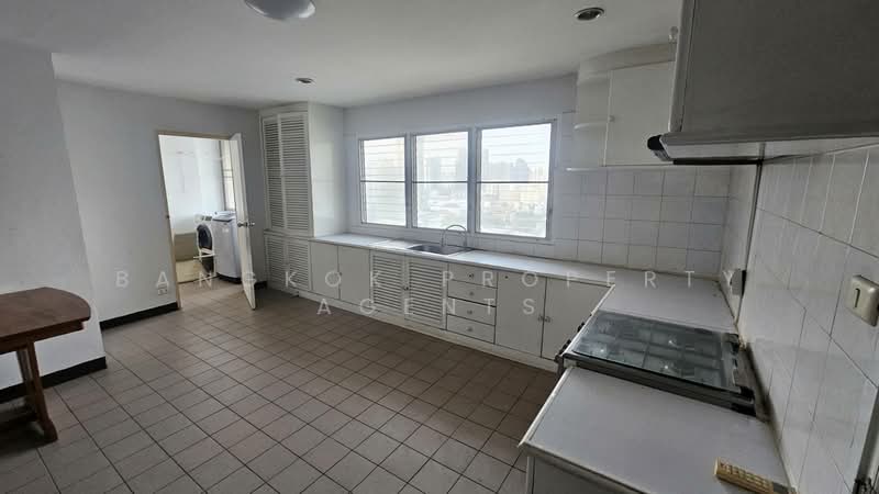 D.S. Tower 1 Sukhumvit 33, Bangkok, Soi Phrom Chit, Khlong Tan Nua, Watthana, Bangkok, 3 Bedrooms, 274 sqm, Condo For Rent, by BANGKOK PROPERTY AGENTS, 500209889 - DDproperty.com