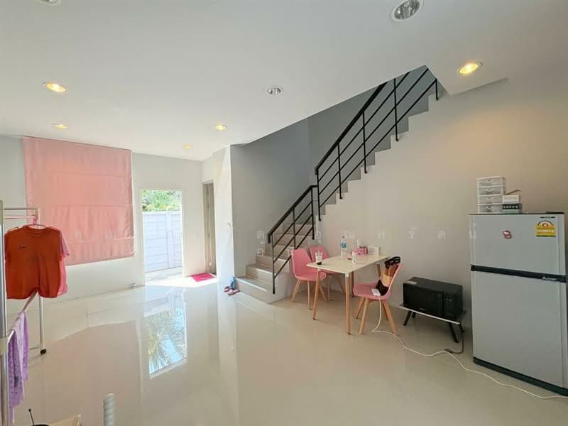 Wayra Biznet Romklao-Suvarnabhumi, Bangkok, 18-1 Romklao Road, Khlong Sam Prawet, Lat Krabang, Bangkok, 3 Bedrooms, 150 sqm, Townhouse For Sale, by คุณ ภควัต อุณหรัตน์ (อ้น), 500209890 - DDproperty.com