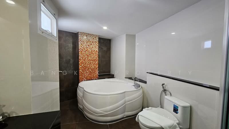 Fifty Fifth Tower, Bangkok, 84 Soi Sukhumvit 55, Sukhumvit Road, Khlong Tan Nua, Watthana, Bangkok, 3 Bedrooms, 275 sqm, Condo For Rent, by BANGKOK PROPERTY AGENTS, 500209910 - DDproperty.com