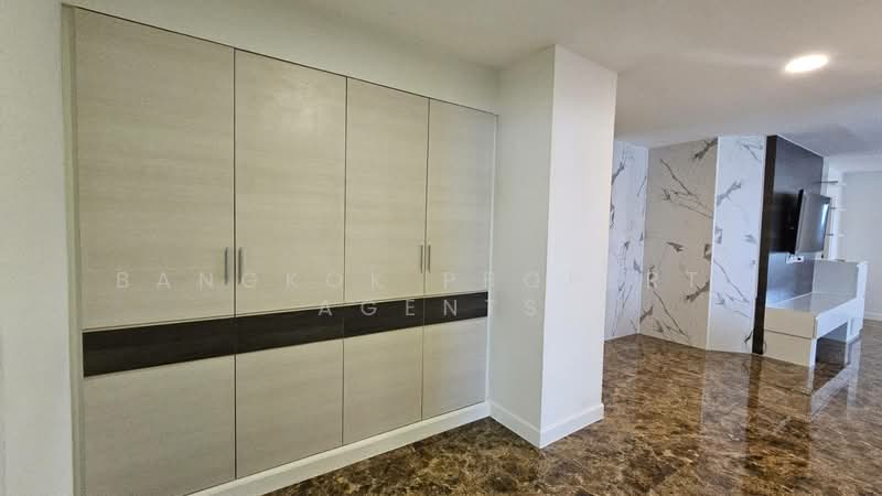 Fifty Fifth Tower, Bangkok, 84 Soi Sukhumvit 55, Sukhumvit Road, Khlong Tan Nua, Watthana, Bangkok, 3 Bedrooms, 275 sqm, Condo For Rent, by BANGKOK PROPERTY AGENTS, 500209910 - DDproperty.com