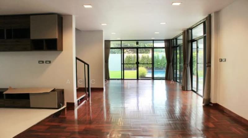 Modern Pool Villa with Garden, Bright Living Space in Sukhumvit, Bangkok, Khlong Tan Nua, Watthana, Bangkok, 4 Bedrooms, 350 sqm, Single Detached House For Rent, by Accom Asia, 500209920 - DDproperty.com