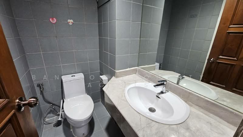 Fifty Fifth Tower, Bangkok, 84 Soi Sukhumvit 55, Sukhumvit Road, Khlong Tan Nua, Watthana, Bangkok, 3 Bedrooms, 165 sqm, Condo For Rent, by BANGKOK PROPERTY AGENTS, 500209935 - DDproperty.com