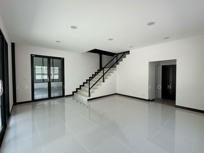 ให้เช่าโกดัง ซอยไอยรา คลองหลวง ปทุมธานี ขนาด 340-950 ตรม, ปทุมธานี, คลองสอง, คลองหลวง, ปทุมธานี, 340 ตร.ม., โกดัง-โรงงาน ให้เช่า, โดย Jakarin Houpramong, 500209947 - DDproperty.com