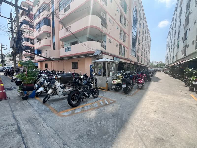 Baan Phrayapirom-Ratchada, Bangkok, Soi Ratchadaphisek 36, Chan Kasem, Chatuchak, Bangkok, 1 Bedroom, 32 sqm, Condo For Sale, by The Best Property Agent นาเดีย, 500209978 - DDproperty.com