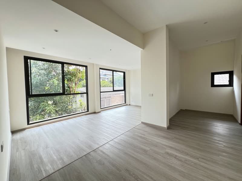 sukhumvit, Bangkok, Khlong Tan Nua, Watthana, Bangkok, 4 Bedrooms, 401 sqm, Single Detached House For Sale, by กอล์ฟ, 500209990 - บ้าน สุขุมวิท71 ปรีดีพนมย์42 ที่ดิน  - DDproperty.com