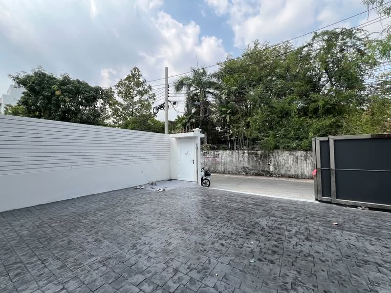 วัฒนา, กรุงเทพ, คลองตันเหนือ, วัฒนา, กรุงเทพ, 401 ตร.ม., บ้านเดี่ยว ขาย, โดย กอล์ฟ, 500209990 - บ้าน สุขุมวิท71 ปรีดีพนมย์42 ที่ดิน - DDproperty.com