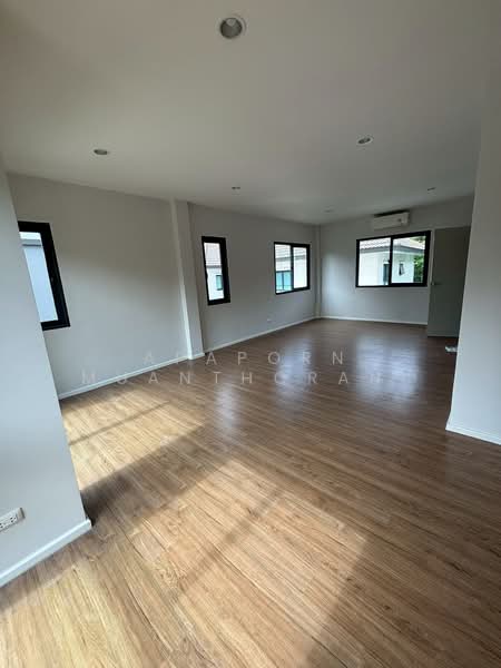 ขาย บ้านกลางเมือง The Edition สุขสวัสดิ์-พระราม3 ราคาถูกที่สุดในหมู่บ้าน, กรุงเทพ, ทุ่งครุ, ทุ่งครุ, กรุงเทพ, 220 ตร.ม., บ้านแฝด ขาย, โดย Apaporn Muanthorani, 500210040 - DDproperty.com