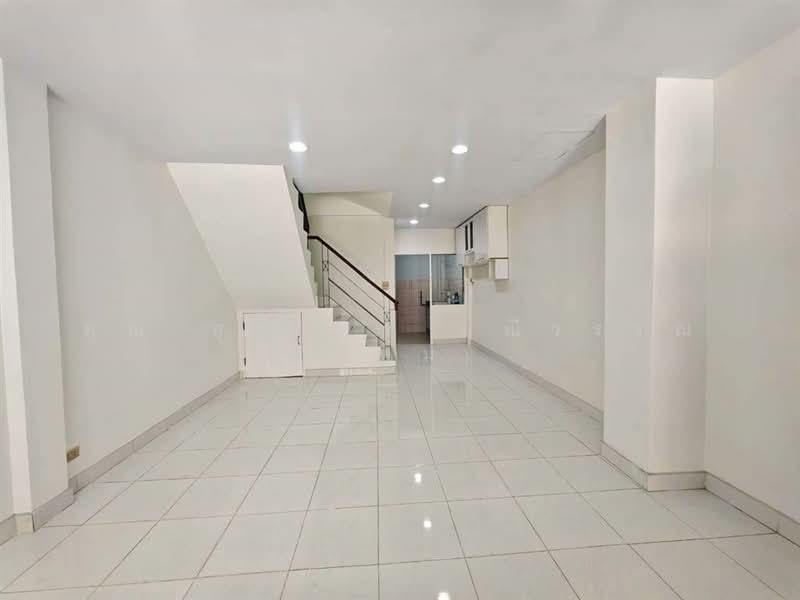 Muang Ramintra, Bangkok, Sam Wa Tawan Tok, Khlong Sam Wa, Bangkok, 3 Bedrooms, 100 sqm, Townhouse For Sale, by คุณ สุภาพร มณีวรรณ (ใหม่), 500210043 - DDproperty.com