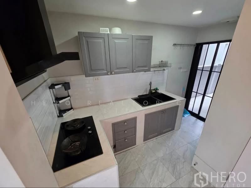 Centro Bangna, Samut Prakan, 111 Soi 3, Bang Kaeo, Bang Plee, Samut Prakan, 4 Bedrooms, 265 sqm, Single Detached House For Sale, by Hero Realtor Co., Ltd., 500210046 - DDproperty.com