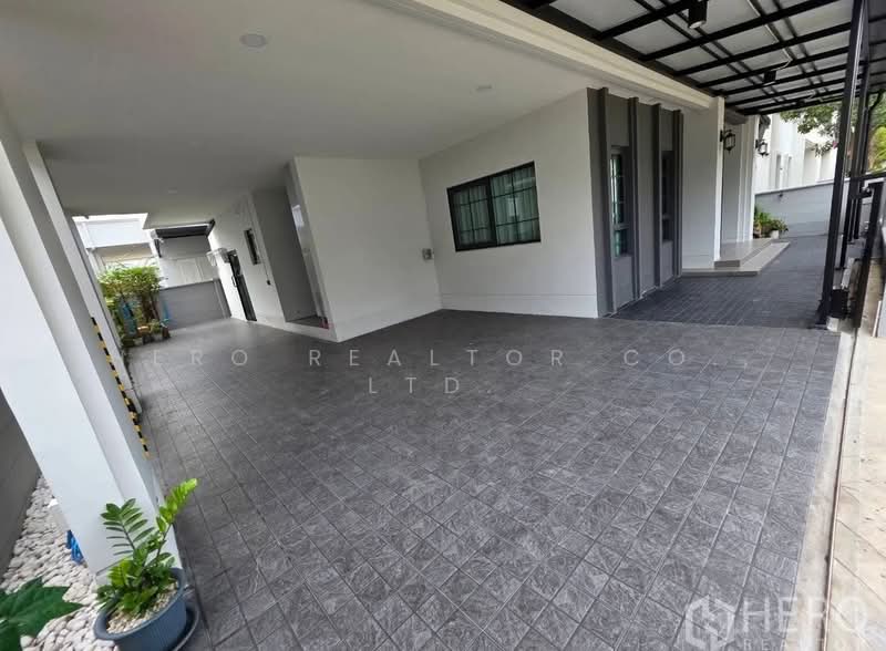 Centro Bangna, Samut Prakan, 111 Soi 3, Bang Kaeo, Bang Plee, Samut Prakan, 4 Bedrooms, 265 sqm, Single Detached House For Sale, by Hero Realtor Co., Ltd., 500210046 - DDproperty.com